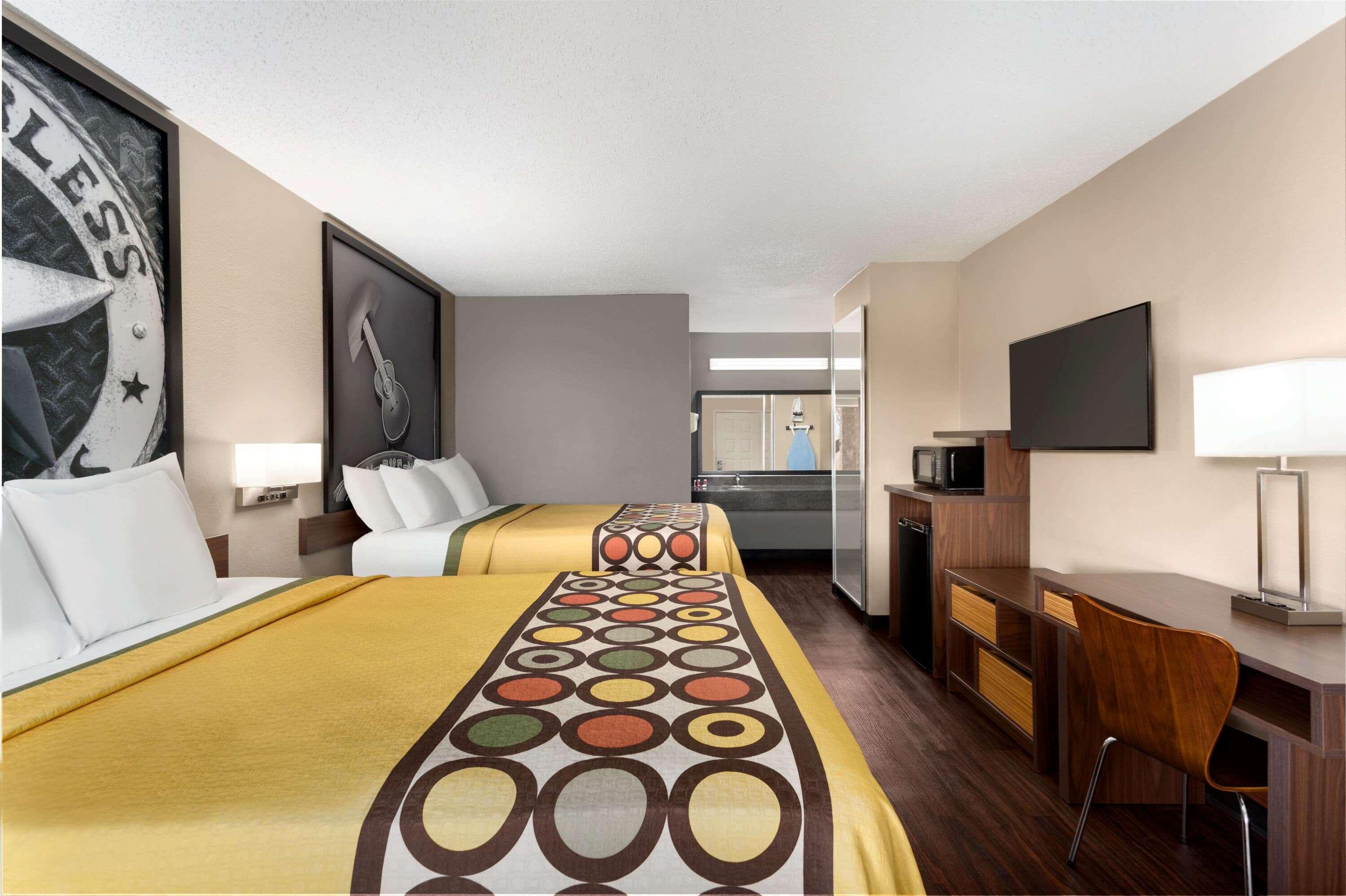 Super 8 By Wyndham Universal City Exterior photo